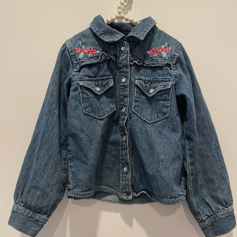 Vintage OshKosh B’Gosh girls jean jacket embroidered with pearl snaps